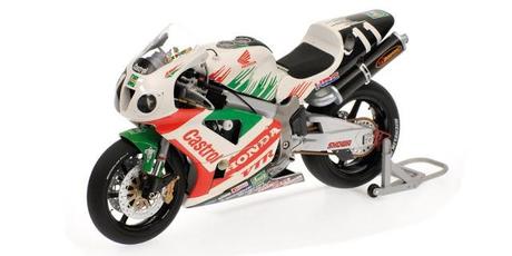 Honda VTR 1000  V.Rossi & C.Edwards Team Castrol Honda 8 Hours Suzuka 2000 L.E. 5099 pcs. by Minichamps