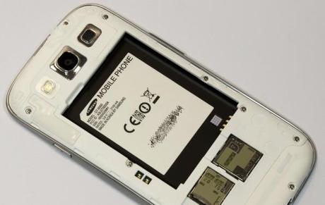 Samsung Galaxy S3: batteria da 3000 mAh in arrivo a 35€