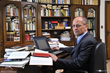 NON C'E' CREAZIONE NELLA BIBBIA, IL NUOVO LIBRO DI MAURO BIGLINO http://www.holy-bible-aliens.com/wp-content/uploads/2012/02/biglino-stop.jpg