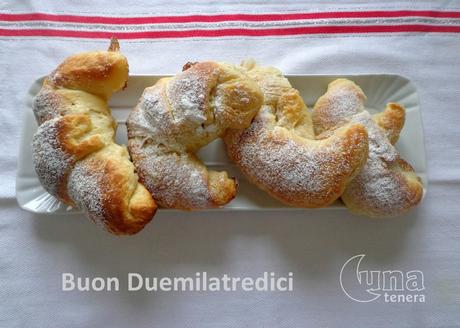 Buon DuemilaTredici con Cornetti Sfogliati