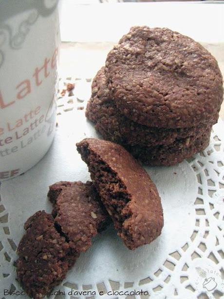 Biscotti fiocchi d'avena e cioccolato