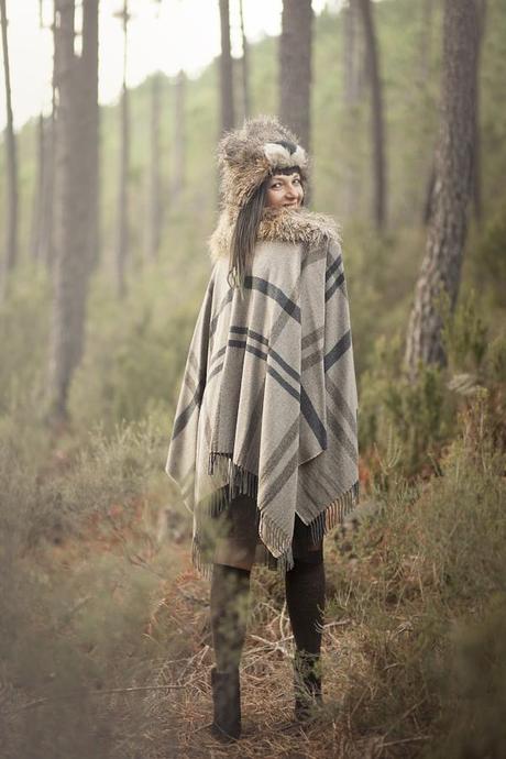 Smilingischic, fashion blog, outfit, Everything changes, tonalità cioccolato, cappello con orso, Asos, folletto, Everything changes