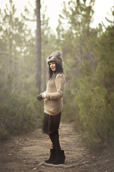 Smilingischic, fashion blog, outfit, Everything changes, tonalità cioccolato, cappello con orso, Asos, folletto, Everything changes