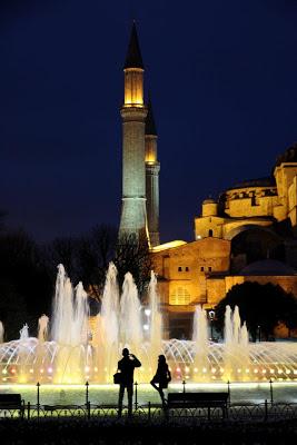 Yeni Yılınız Kutlu Olsun! (Happy New Year in Turkish. Maybe!)