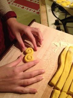 La ricetta dei Lussebullar , le briochine speziate La ricetta dei Lussebullar , le briochine speziate