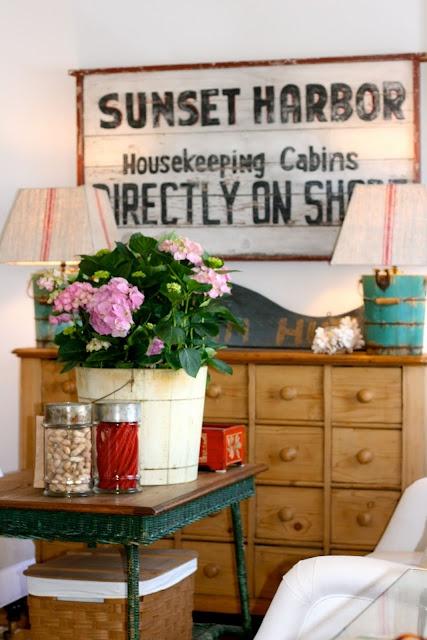 Back to Fifties : Home furniture Back to Fifties : Home furniture