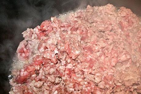 Ragù alla bolognese, vietatissimo sugli spaghetti! bolognese02-580