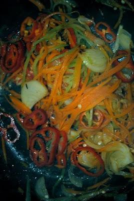 Spaghetti di soia alle verdure