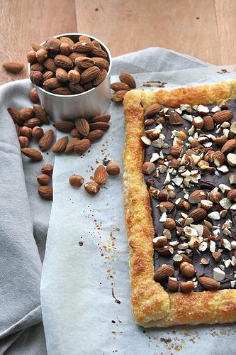 Sfoglia con ganache al cioccolato, nocciole e mandorle IMG_5022