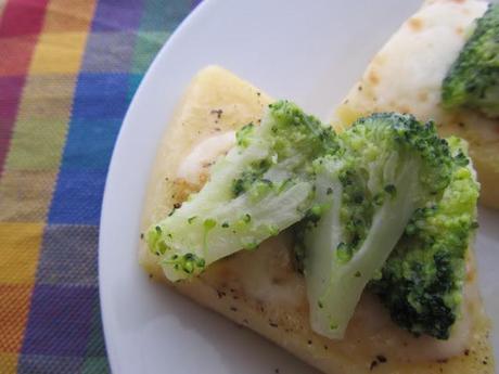 Crostini di Polenta con Asiago e Broccoli Piccanti .