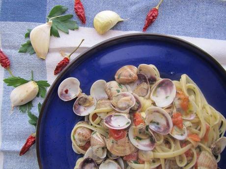 Trenette con le Arselle ( Vongole ) .