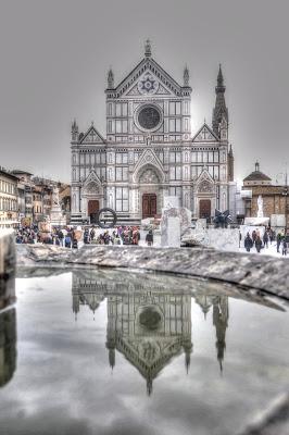 La croce di Piazza Santa Croce di Mimmo Paladino