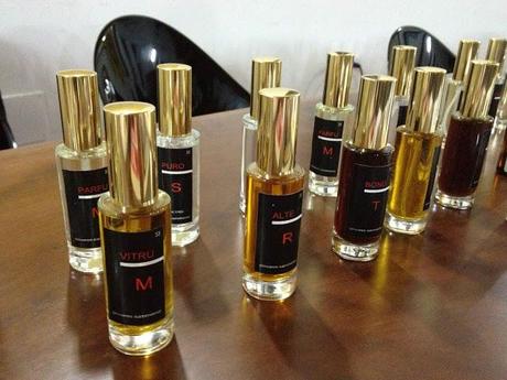 UN VIAGGIO NEL MONDO DEI PROFUMI CON GIOVANNI SAMMARCO UN VIAGGIO NEL MONDO DEI PROFUMI CON GIOVANNI SAMMARCO