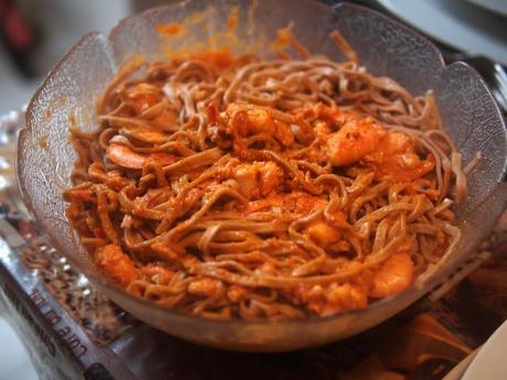 Tagliolini al cacao con bisque di crostacei e filetti di triglia - Cocoa tagliolini with crustaceans bisque and red mullet fillets - Tagliolini au cacao avec bisque de crustacès et filets de mulet