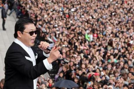 Flash Mob Roma: in 30.000 sulle note di GanGnamStyle