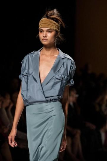 UN DETTAGLIO DI RILIEVO DELLA P/E 2013: LE TASCHE Max Mara P/E 2013