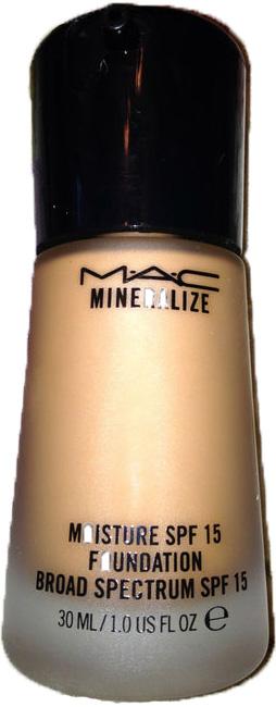 MAC : Mineralize Moisture  Foundation Collection