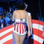 Katy Perry canta per Obama con l'abito a stelle e strisce 08