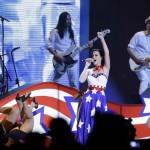 Katy Perry canta per Obama con l'abito a stelle e strisce 04