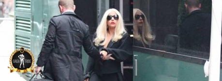 Candids: Lady GaGa arriva a Copenhagen (18/11/2010)