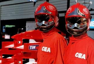 Il casco italiano CGF Gallet F1S della squadra corse CEA