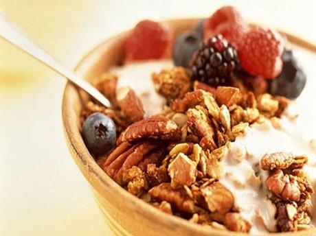 yogurt e cereali breakfast
