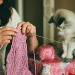 È knitting mania: da Julia Roberts a Sarah Jessica Parker il nuovo hobby è “fare la lana”