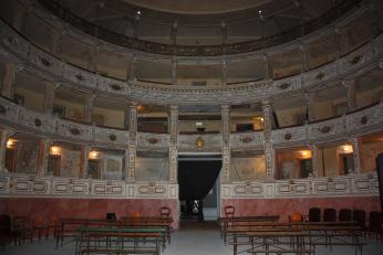 Workshop with Jean Guy Lecat e Peter Brook, to give life to the Teatro Rossi di Pisa