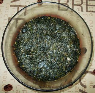 Spinaci, formaggio e noci Spinaci, formaggio e noci