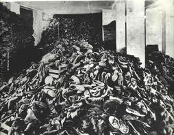 Auschwitz ,i cancelli dell’orrore !!