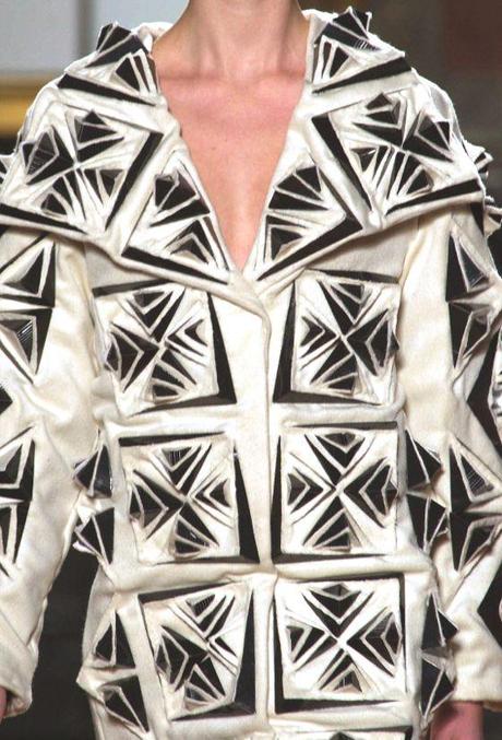 STAMPE E PATTERNS NELLE SFILATE DI PARIGI