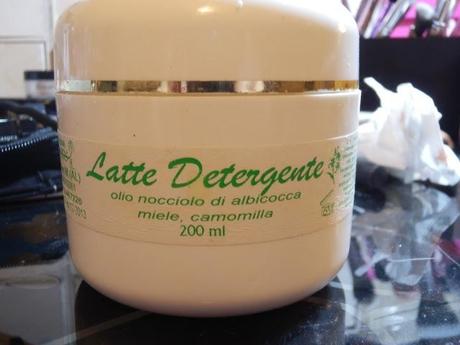Review: Antos - Latte detergente Olio nocciolo di albicocca, miele e camomilla