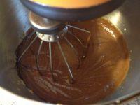 CIAMBELLA AL PANDORO E CIOCCOLATO CON CUORE MORBIDO CIAMBELLA AL PANDORO E CIOCCOLATO CON CUORE MORBIDO