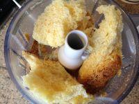 CIAMBELLA AL PANDORO E CIOCCOLATO CON CUORE MORBIDO CIAMBELLA AL PANDORO E CIOCCOLATO CON CUORE MORBIDO