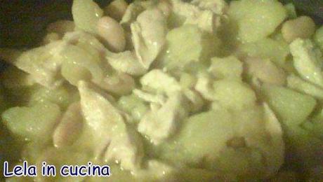 straccetti di pollo al curry con fagioli bianchi spagna e patate