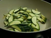 CRESPELLE INTEGRALI CON FIORONE DI CAPRA, MAZZANCOLLE E ZUCCHINE CROCCANTI