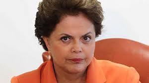 Dilma Roussef. Presidente del Brasile. In Brasile sono letteralmente ossessionati dall'energia. Hanno centrali idroelettriche, nucleari, eoliche e termiche. Dicono che servono allo sviluppo. Certo, ma degli affari, dell'industria, dei consumi inutili e selvaggi.