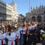 Carnevale a Venezia in piazza San Marco per il 'Volo dell'Angelo'01