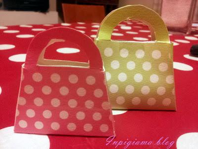 Paper gift bags ovvero...borsettine frou frou per piccoli regali!