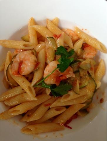 SHRIMP WITH ZUCCHINI AND TOMATO PASTA