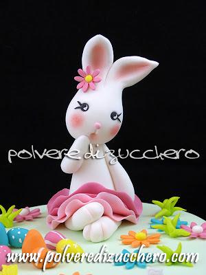 Pasqua: Una dolce coniglietta di zucchero e un bimbo pulcino