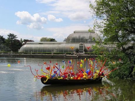 1280px-Chihuly_at_Kew_Gardens_031