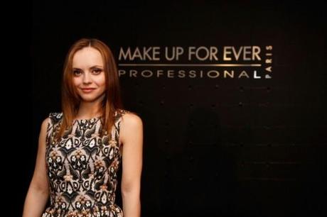 Christina Ricci. Una beauty bag per Make Up For Ever