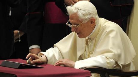 Il Papa si è dimesso Il Papa si è dimesso