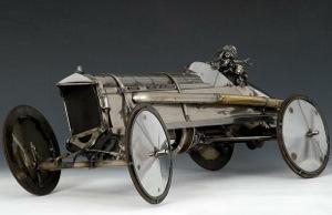 Che fare con i pezzi di vecchie auto? Opere d’arte, naturalmente 20130212-000226.jpg