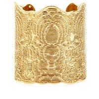 Baroque: looks Baroque: looks