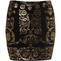 Baroque: looks Baroque: looks