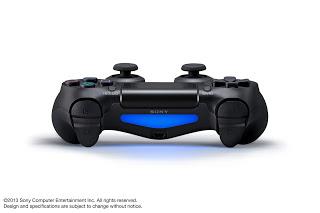 Playstation 4 : immagini del Dualshock 4 e la telecamera Dual, caratteristiche tecniche