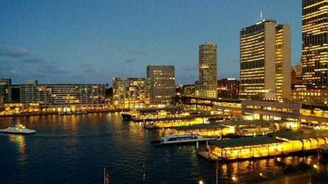 Chi scatta le foto migliori tra Lumia 920 e HTC One ? Foto scattata con HTC one con poca luce