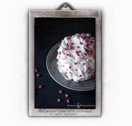 Red velvet cake con glassa allo sciroppo di mele cotogne - Red Velvet Cake with quince's syrup frosting